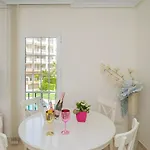 아파트 Bulevar Spaniahome 알비르